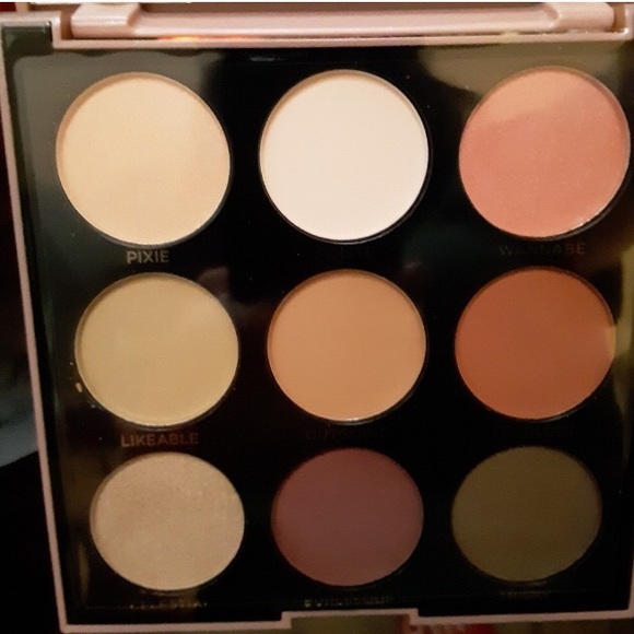 Eyeshadow - Picture 2 of 3